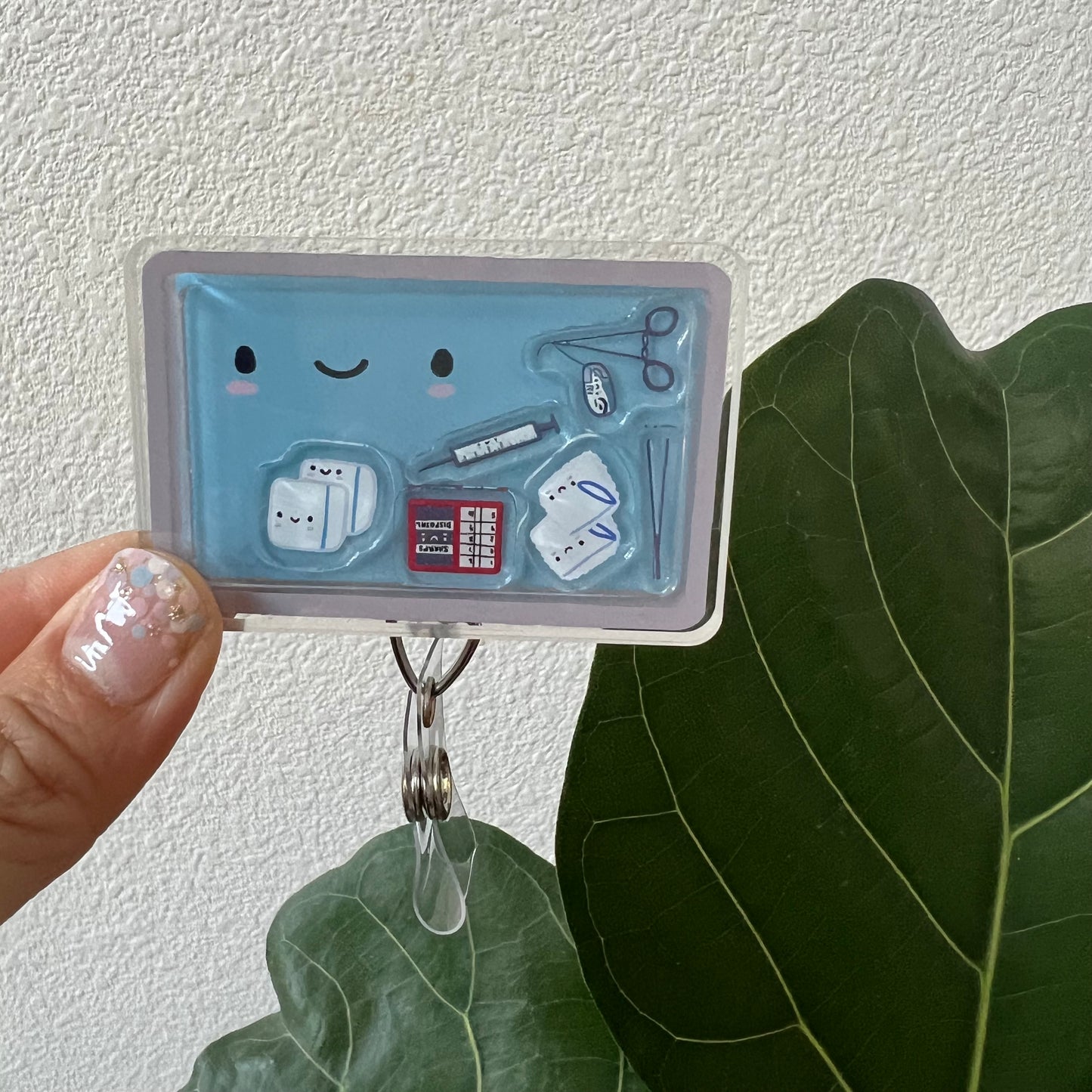 Shaker Badge Reel: Surgical Tray