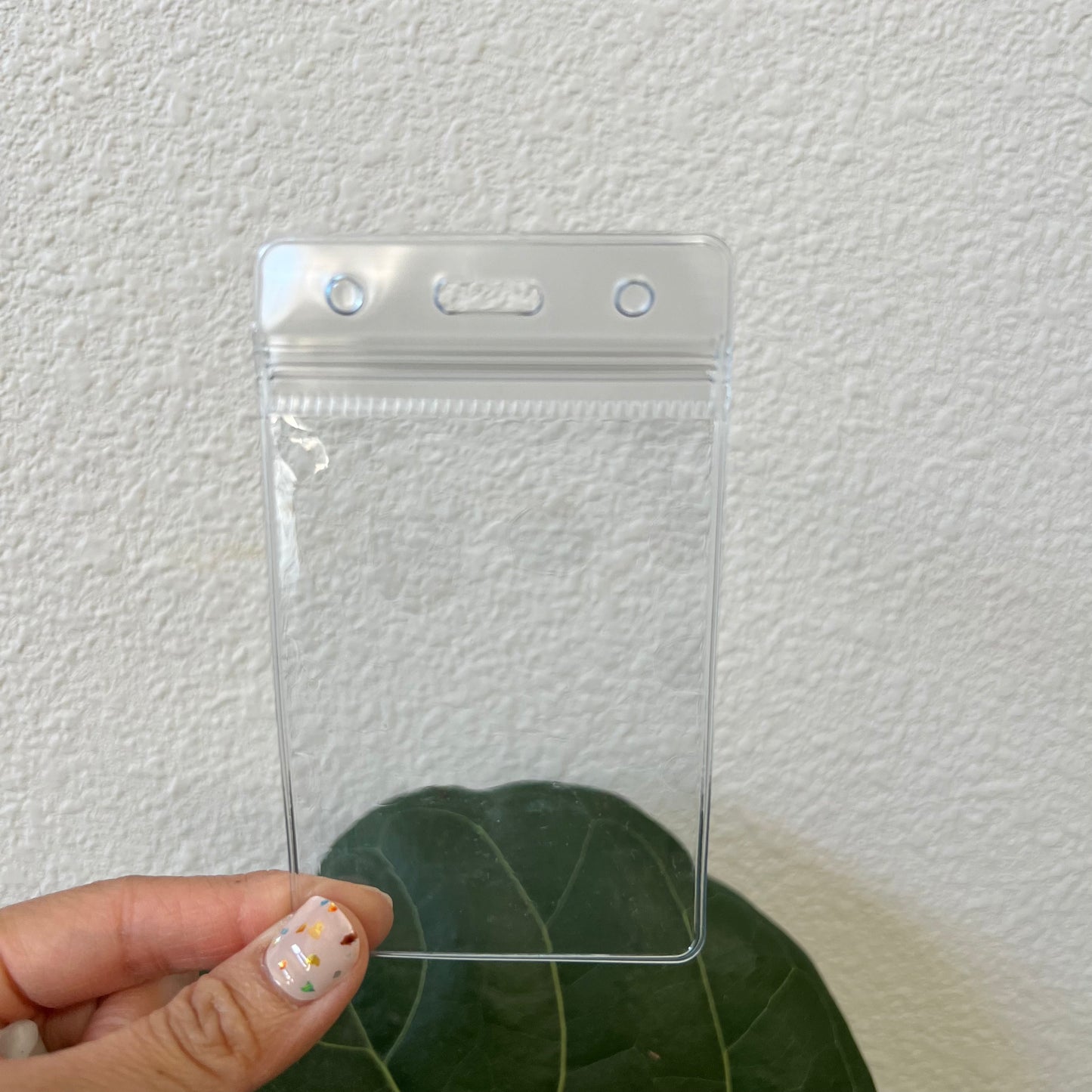 ID Badge Holder: Horizontal OR Vertical (select one)