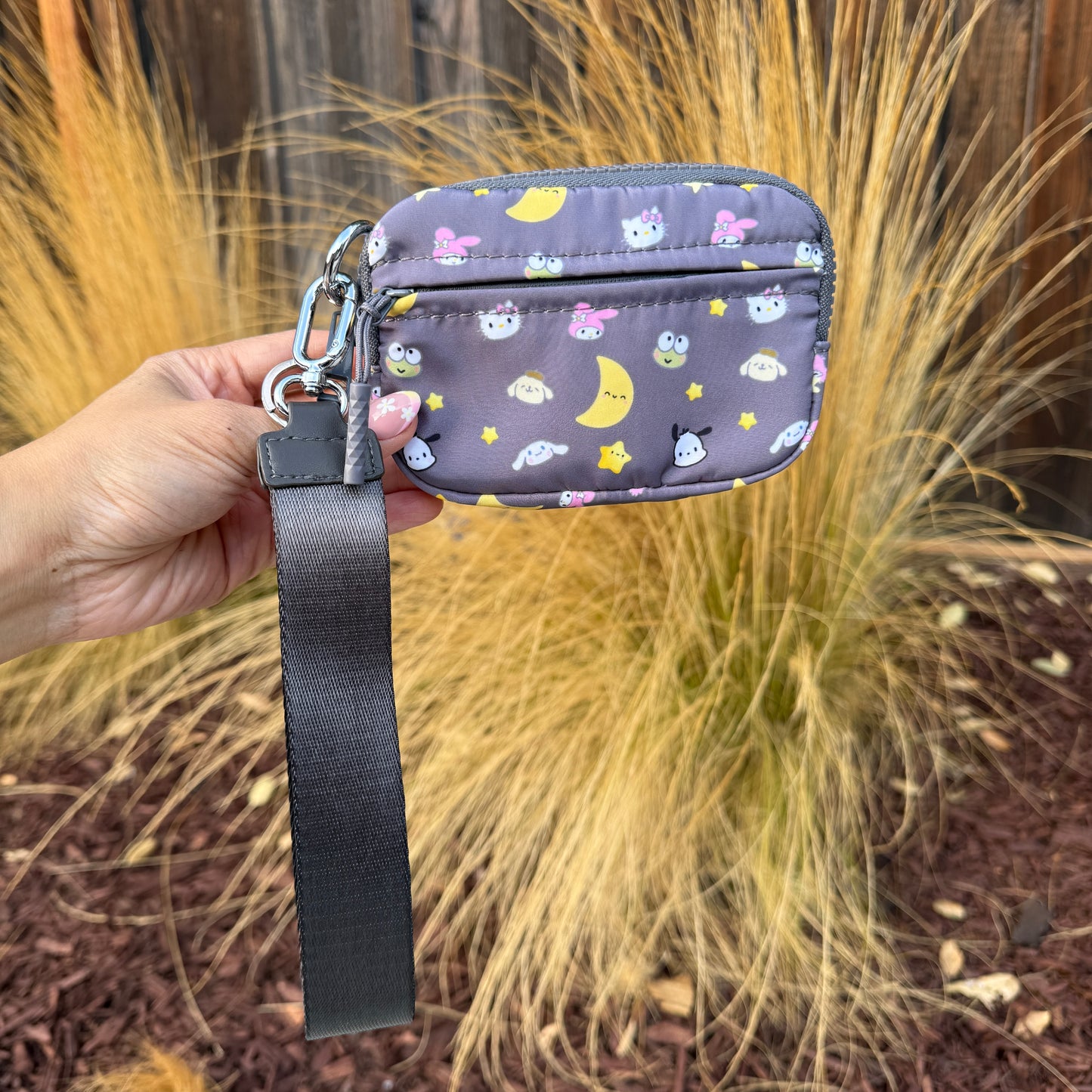 Friends Wristlet Wallet: Choose color