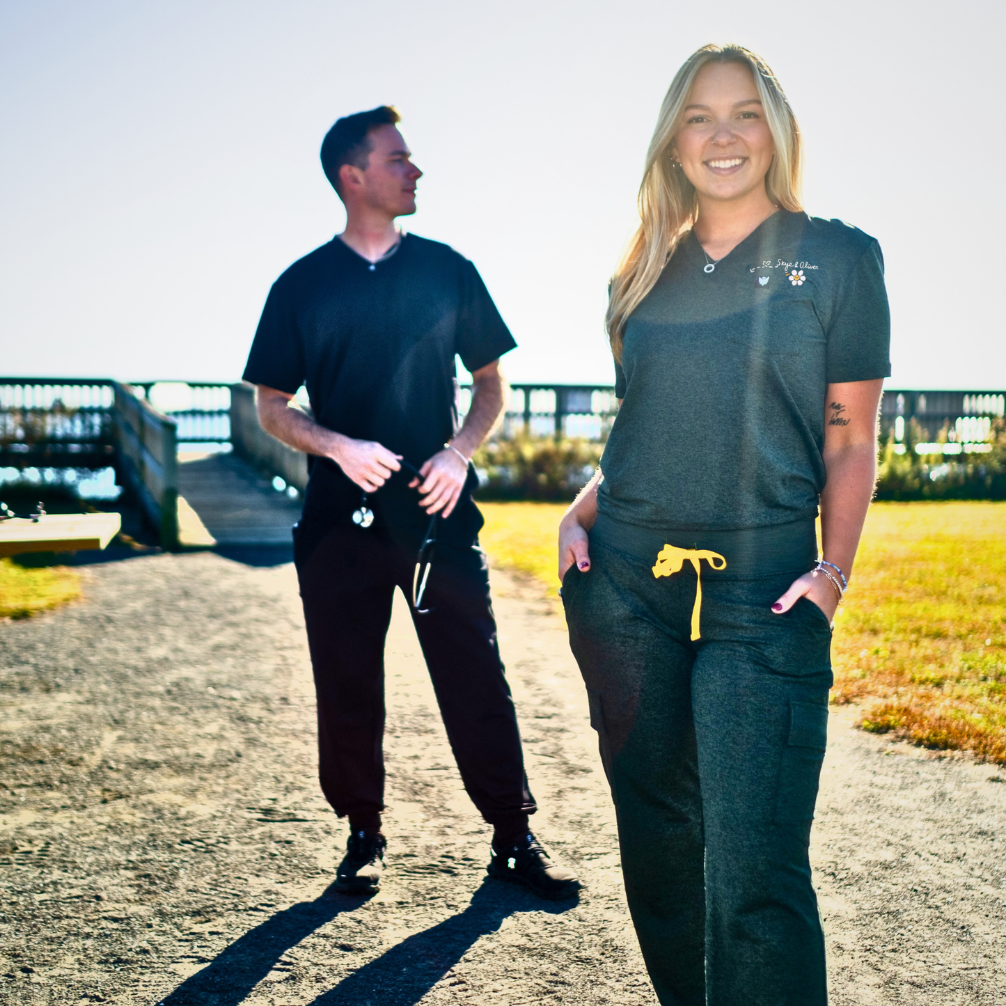 'Van' Soleya + Skye & Oliver Relaxed Fit V-Neck Top in Evergreen