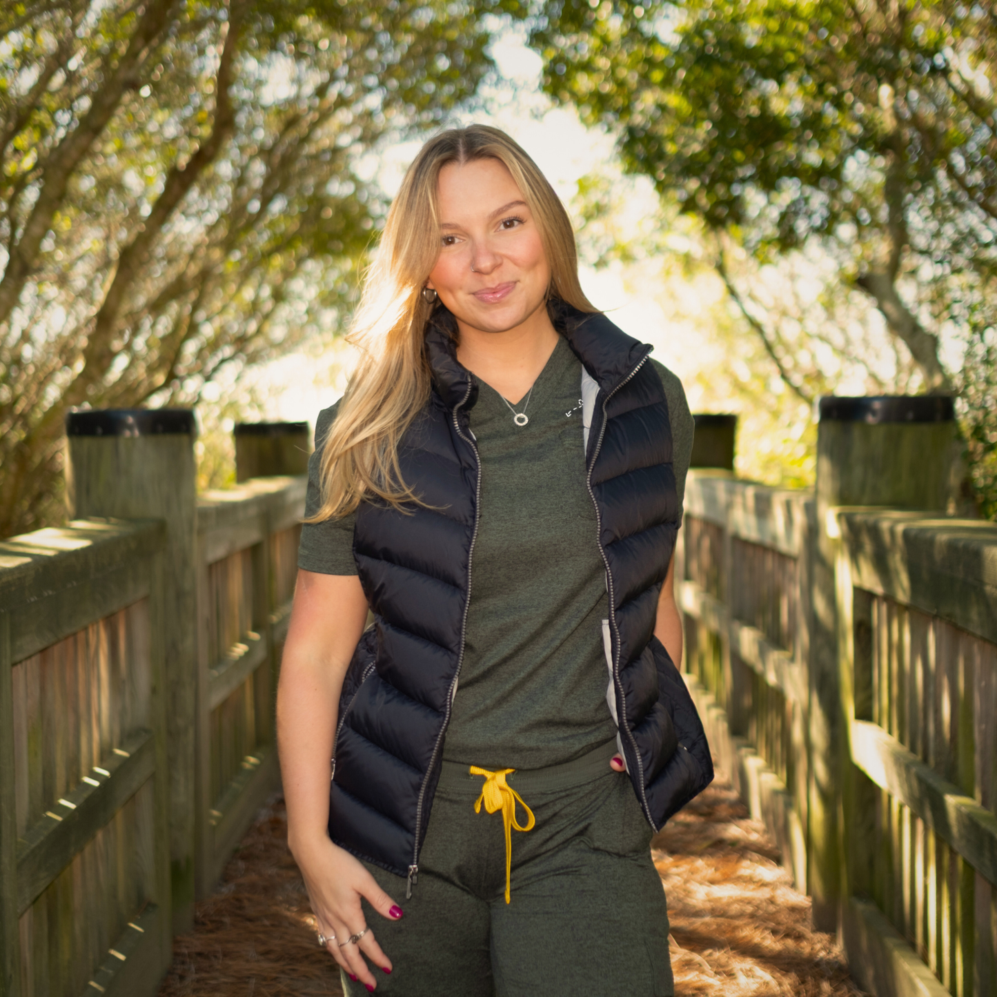 'Van' Soleya + Skye & Oliver Relaxed Fit V-Neck Top in Evergreen