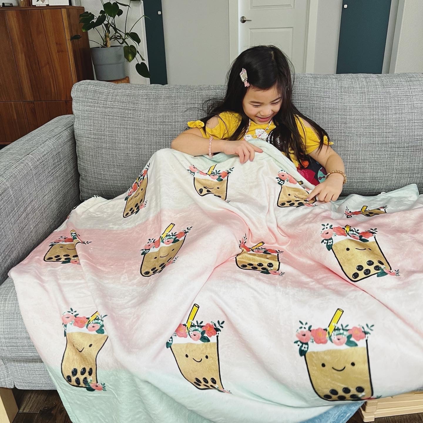 Flower Boba Throw Blanket