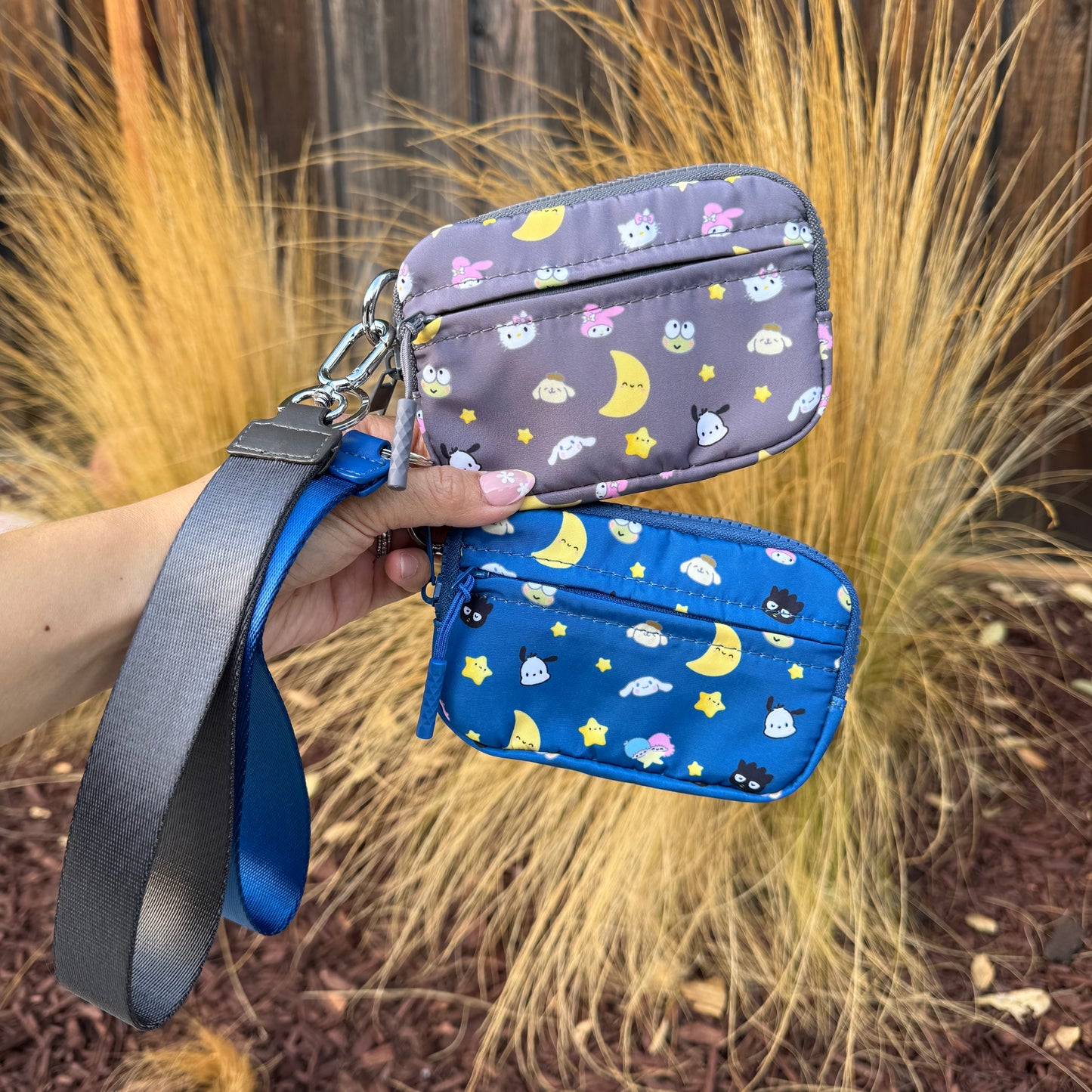 Friends Wristlet Wallet: Choose color